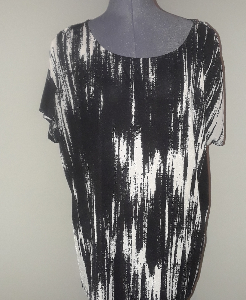 Jaclyn‎ Smith Black & White Printed Top